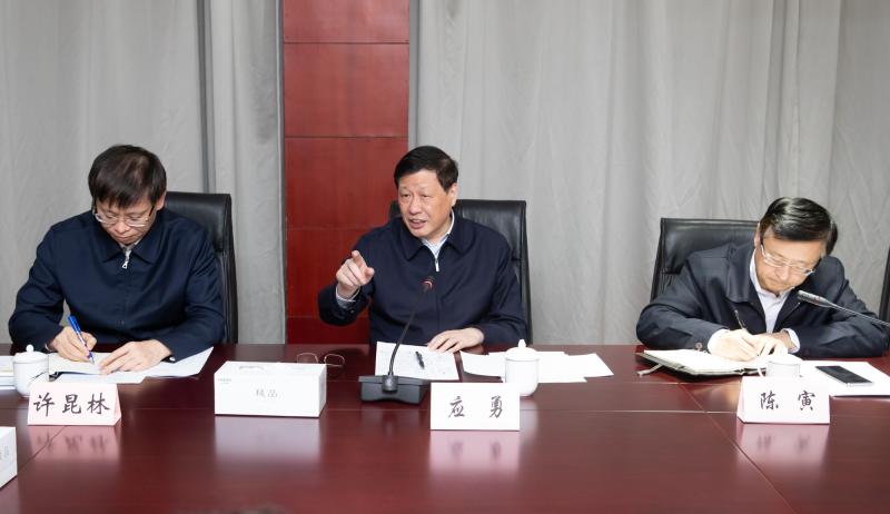 上海市长实地走访 强调救治管控入沪三个重点